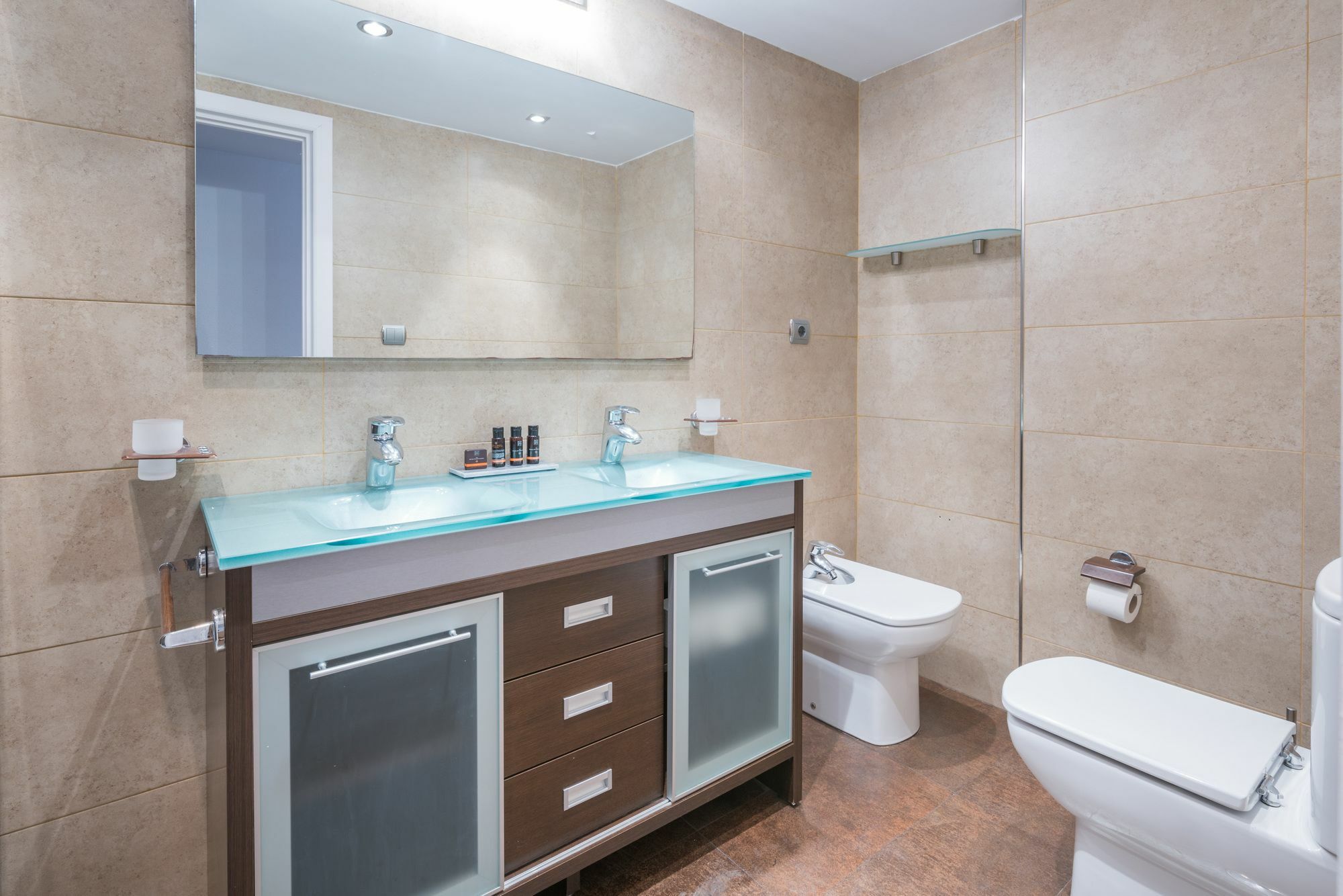 Apartamentos Paseo De La Farola Malaga Luaran gambar